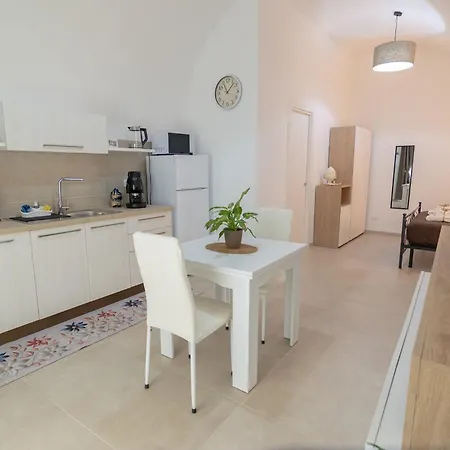 Casetta Giuliani بولينيانو آ ماري