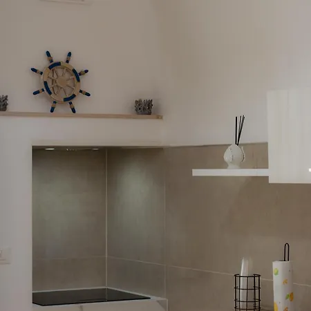 Casetta Giuliani * بولينيانو آ ماري